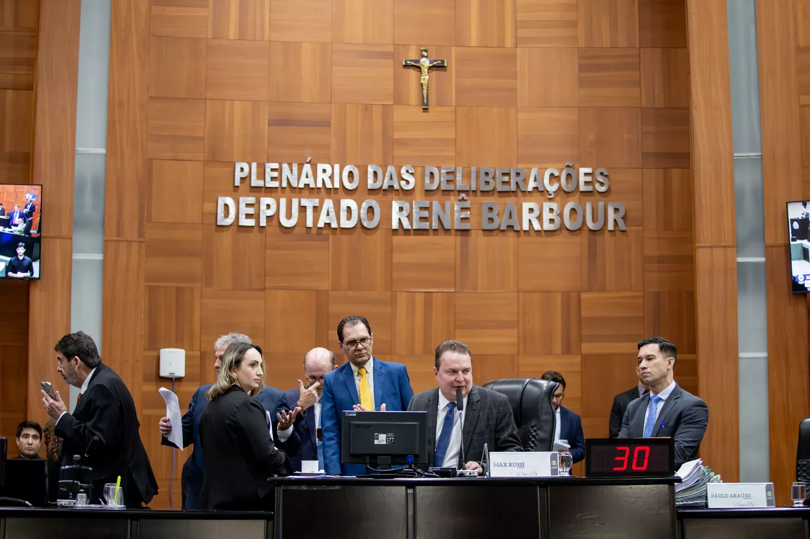 Mato Grosso prevê arrecadação de R$ 42 bilhões e RGA de 4,20% para os servidores públicos