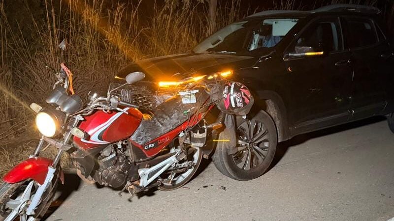 Motociclista morre após ser atingido e arremessado por picape em Várzea Grande
