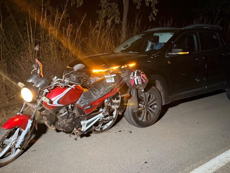 Motociclista morre após ser atingido e arremessado por picape em Várzea Grande