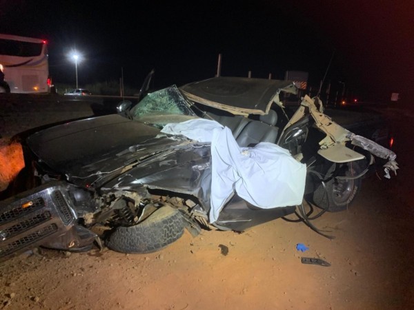 Colisão entre caminhonete e carreta deixa um morto e cinco feridos em Guarantã do Norte