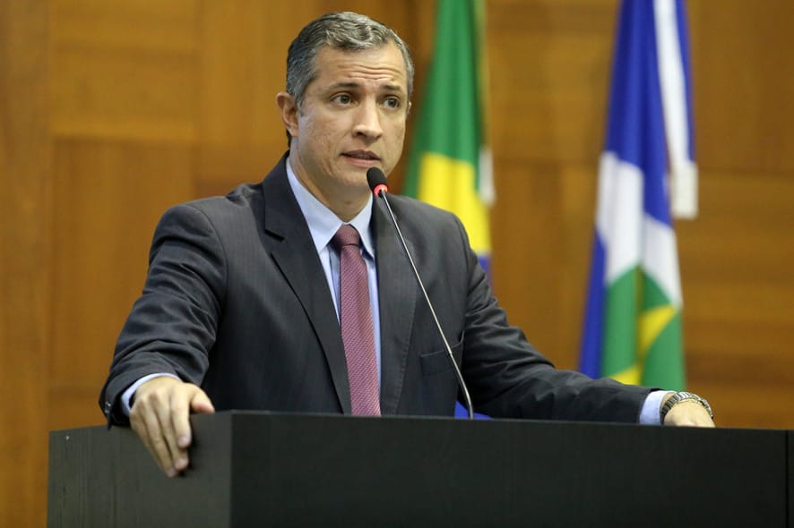 Alvo de operação, deputado nega envolvimento em esquema de venda de sentença