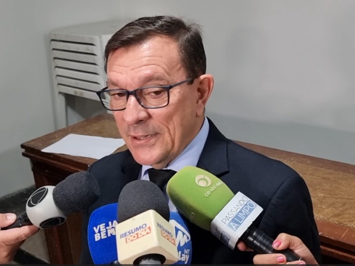 Demilson descarta disputar presidência e garante apoio à reeleição de Paula Calil