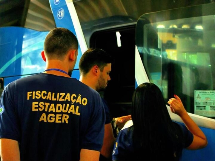 Ager fiscaliza e alerta para embarque seguro de crianças e adolescentes nas rodoviárias