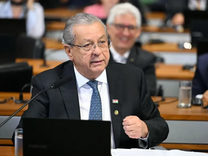 Jayme detona empréstimo de R$ 1,5 bilhão e cobra promessa: “Tá mentindo para o povo”