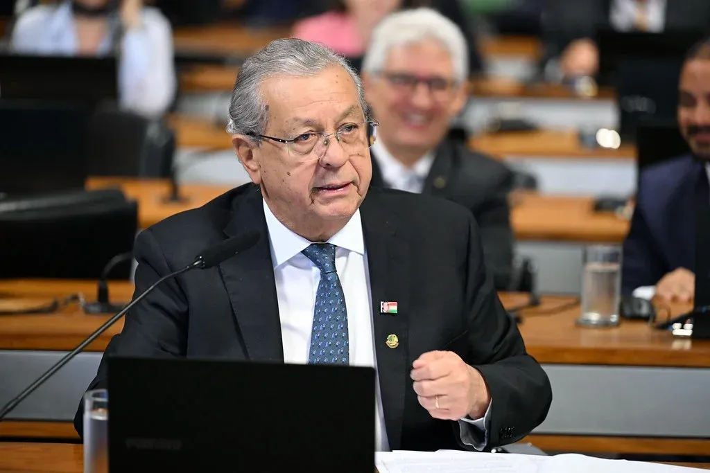 Jayme detona empréstimo de R$ 1,5 bilhão e cobra promessa: “Tá mentindo para o povo”