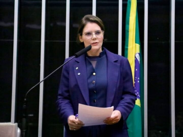 Coronel Fernanda acusa governo de beneficiar aliados : “favorecendo amiguinhos”