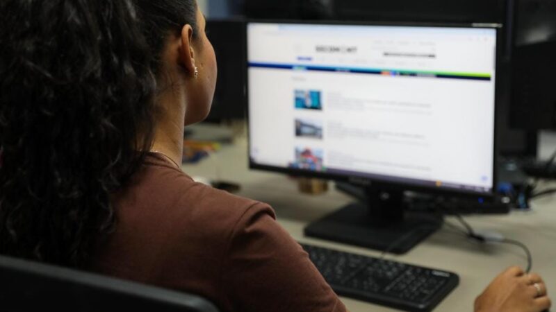 Governo de MT contrata adolescentes em programa de valorização feminina