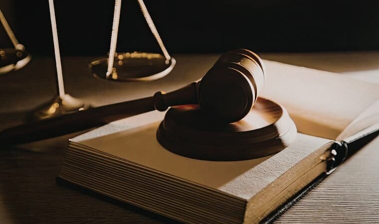 Réu é condenado a 50 anos por assassinato de três pessoas da mesma família em garimpo