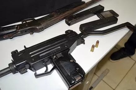 Polícia Federal prende homem com submetralhadora israelense em Mato Grosso
