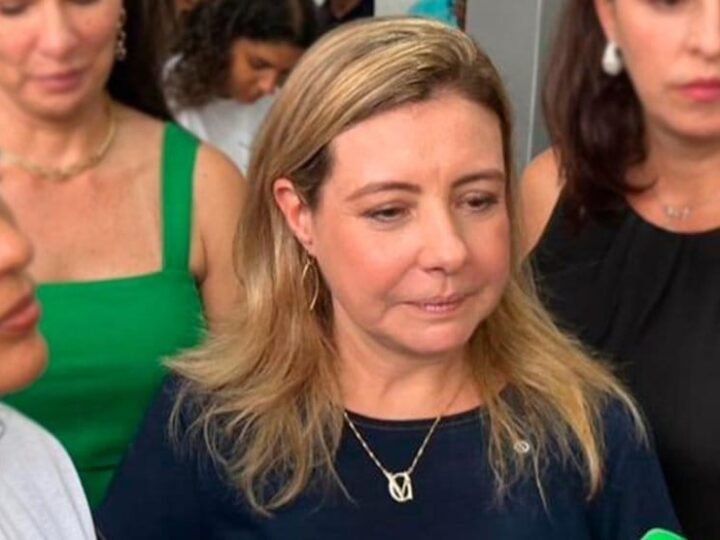 Flávia culpa baixa arrecadação por dificuldade na realização de obras e cobra pagamento