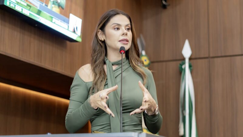 “Você deixaria sua filha lutar com um atleta trans?”, questiona Michelly após decisão do TJ