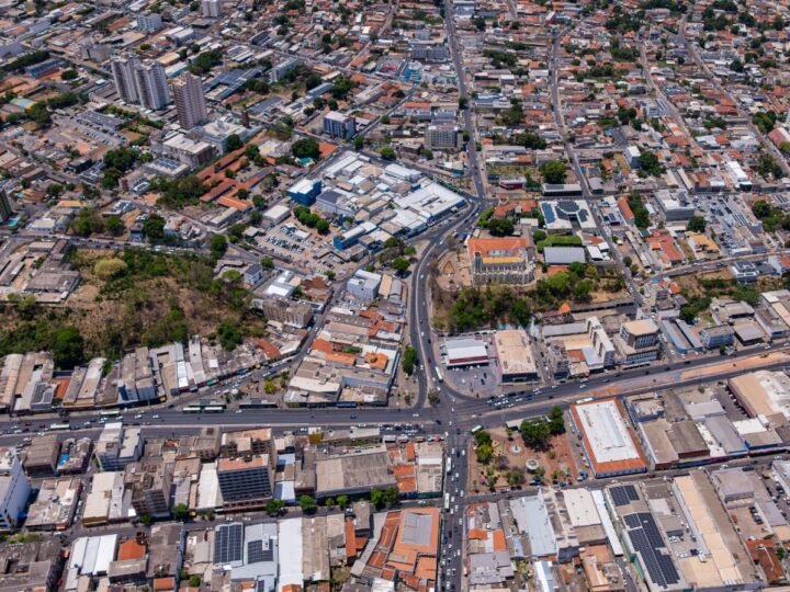Feriado terá interdições para avanço de obras e realização de procissões católicas