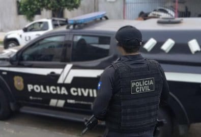 Investigador da PC é afastado e perde arma por suspeita de tortura dentro de delegacia