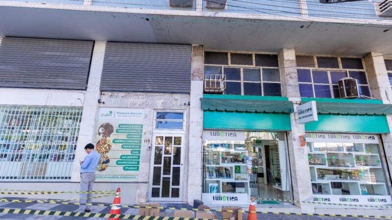Reboco do primeiro edifício residencial de Cuiabá desaba e área é isolada pela Defesa Civil