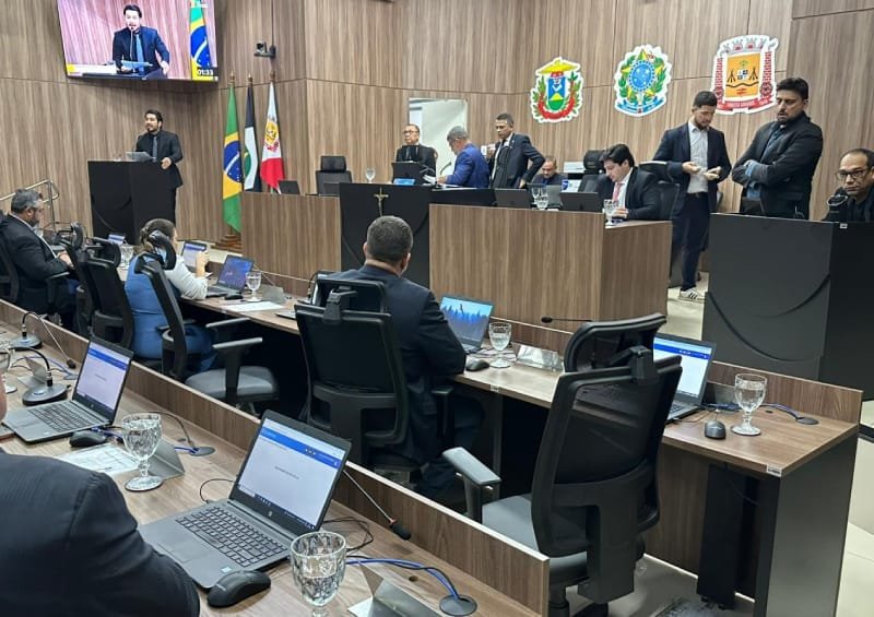 Ministro do STF vota para manter anulada eleição da Mesa Diretora da Câmara de Várzea Grande
