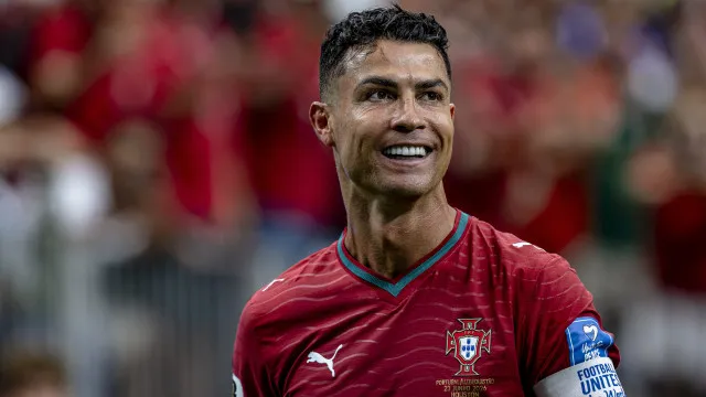 Cristiano Ronaldo faz dois gols e Portugal vence o Uzbequistão por 5×0