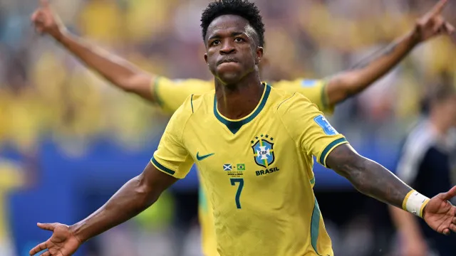 Copa do Mundo: Brasil vence Escócia por 3 a 0 com show de Vini Jr.