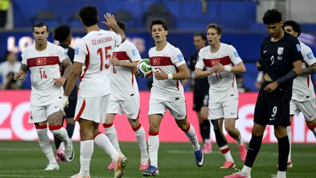 Turquia vence EUA com gol no fim em jogão que ‘não valia nada’ na Copa