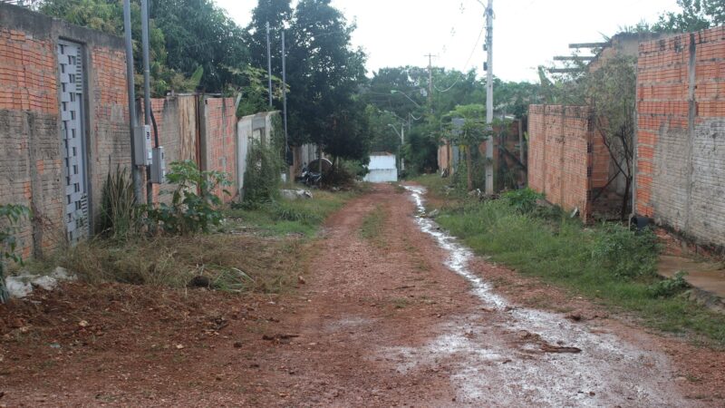 Proprietário abandona área por mais de 10 anos e Justiça nega despejar 60 famílias em Cuiabá