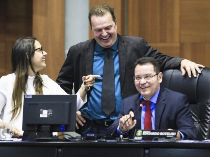 Botelho reage à derrota de Jayme, ativa “plano B” e cogita Janaina Riva ou Max Russi ao Governo