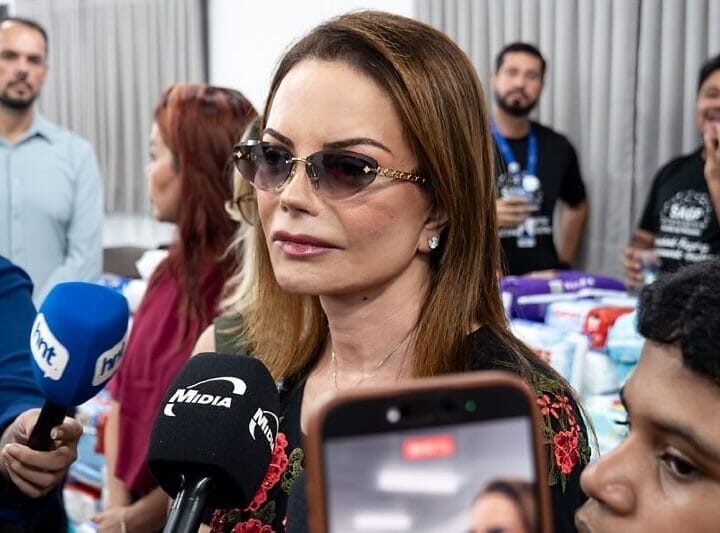 Virginia Mendes evita críticas e afirma que população irá julgar futuro político de Emanuel
