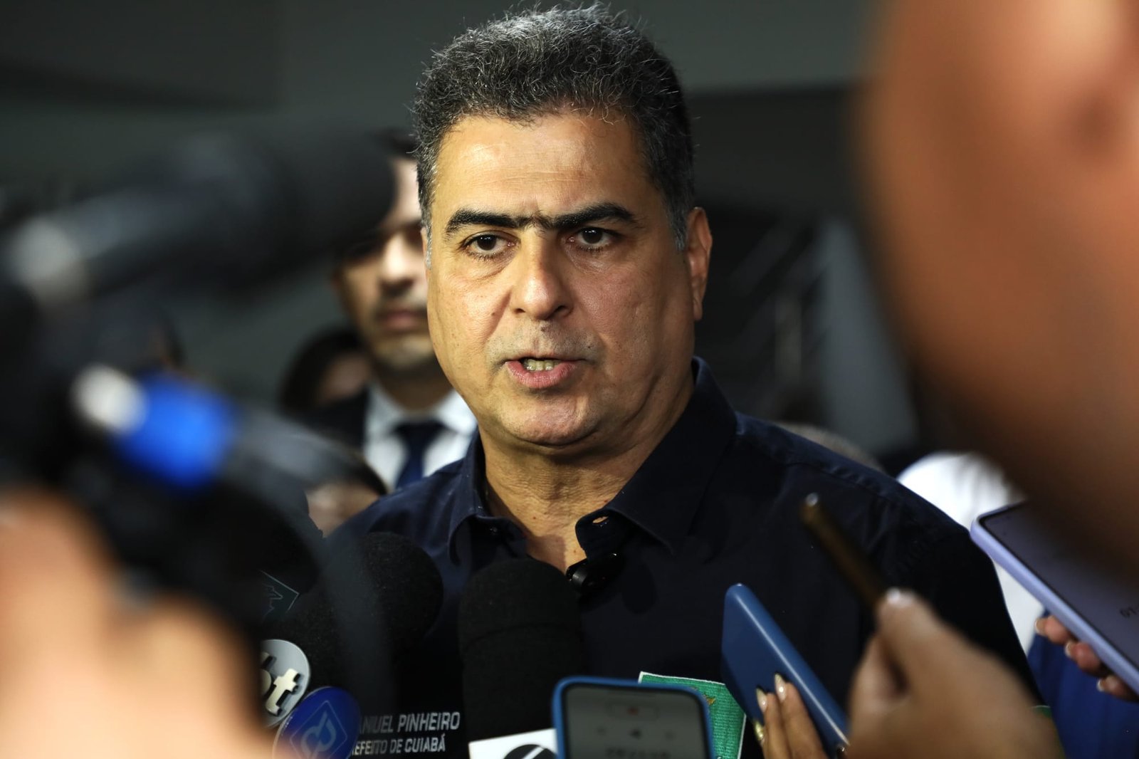 Emanuel se lança ao Governo, desafia favoritismo de Natasha e promete “passar MT a limpo”