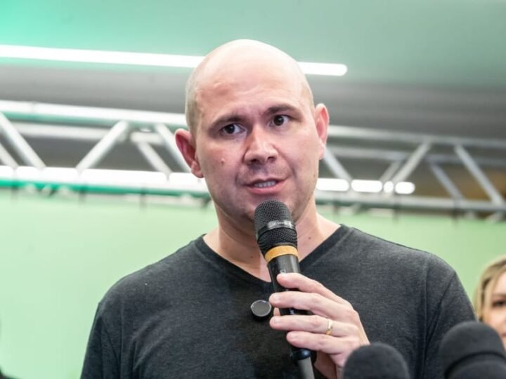 Abilio minimiza ausência de Flávia Moretti em convenção do PL: “Ela fez a escolha certa”
