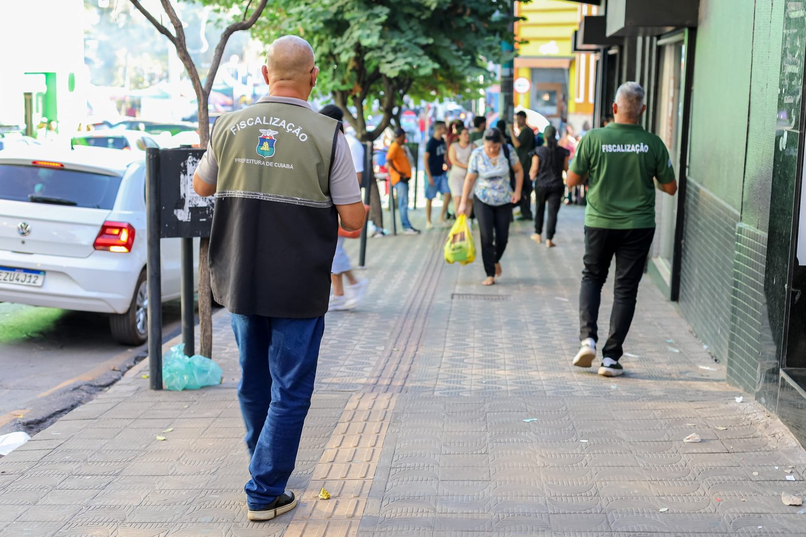 Prefeitura de Cuiabá orienta ambulantes e alerta para apreensão de mercadorias