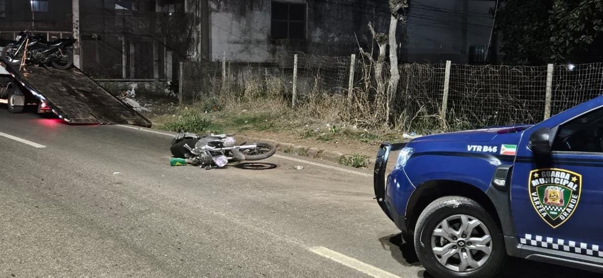 Motociclista morre após perder controle da direção e bater contra poste em avenida de VG