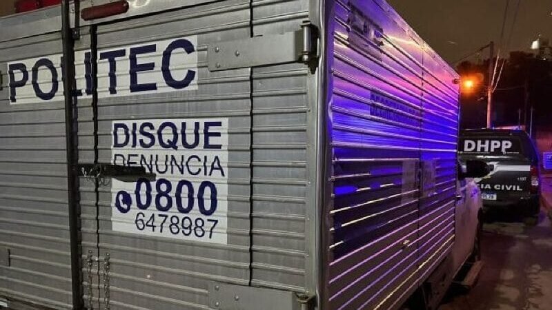 Filho vê a mãe sendo agredida dentro de casa, reage e mata padrasto com golpes de facão no rosto