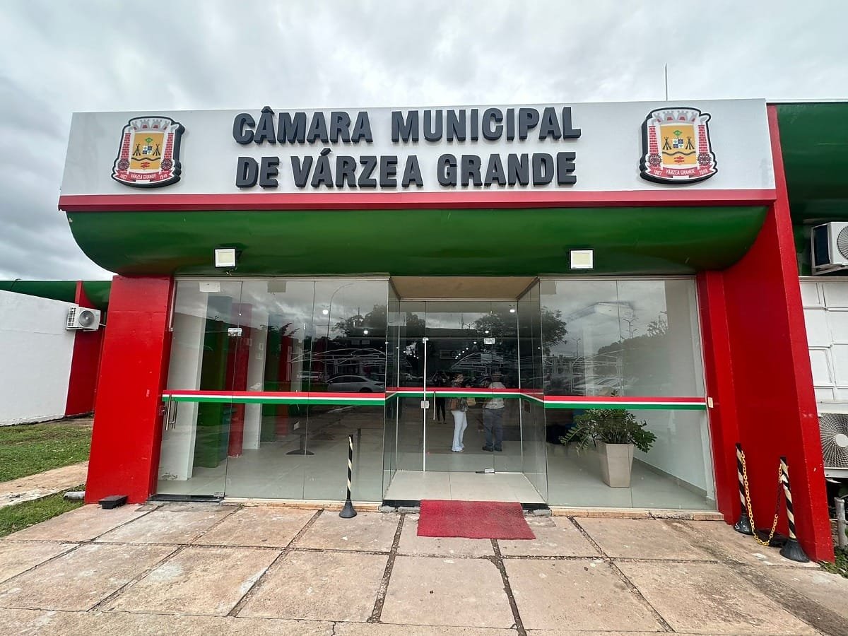 Vereadores de Várzea Grande pedem sessão extraordinária para votar orçamento