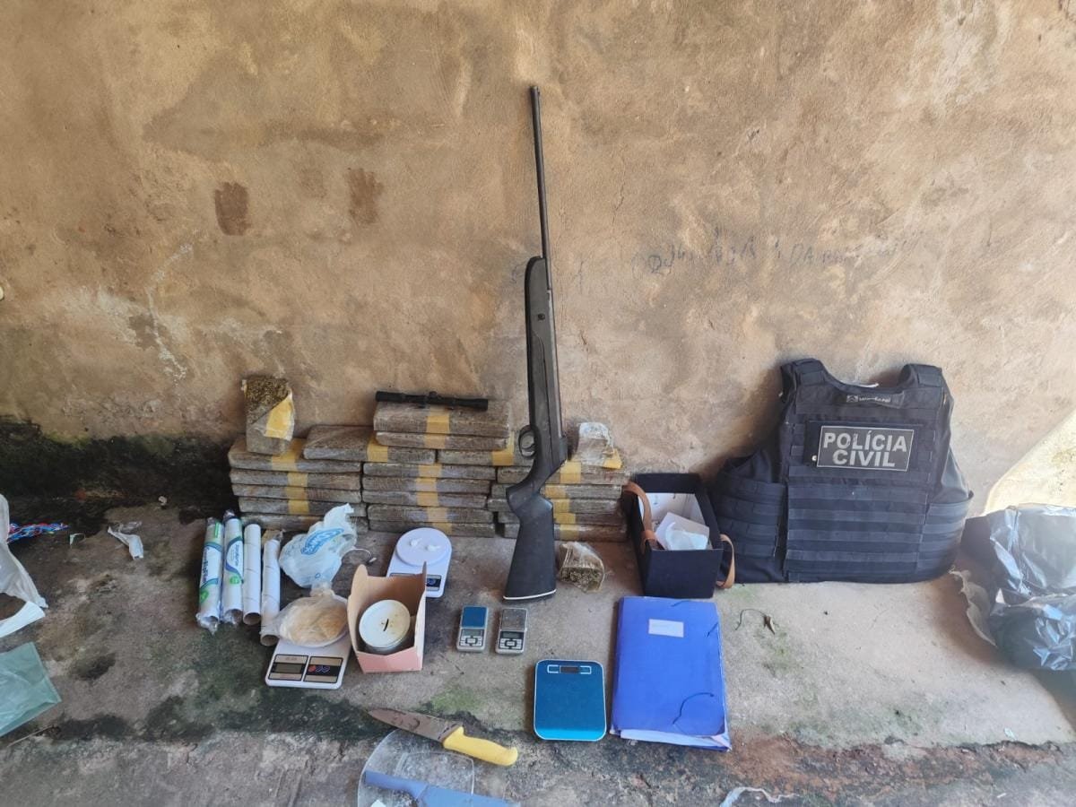 Traficante é preso pela PC em imóvel usado por facção como depósito de drogas e armas