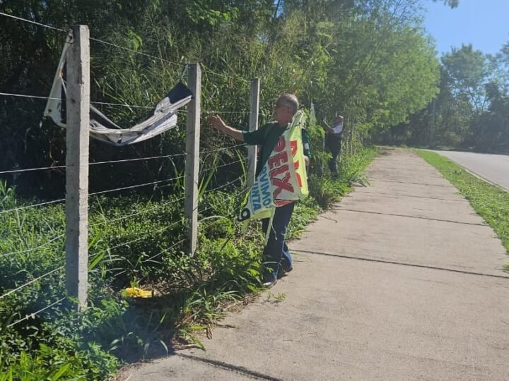 Operação recolhe mais de 60 peças de publicidade irregular em avenida de Cuiabá