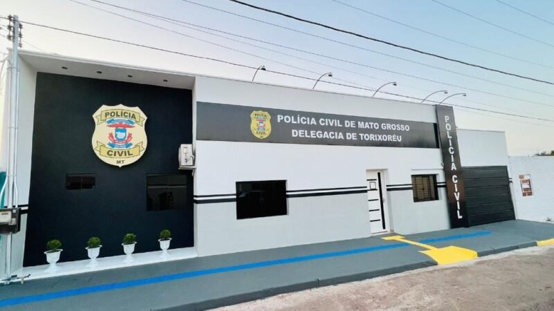 Mulher tem lesão grave nas costelas e desmaia após ser agredida; marido é preso