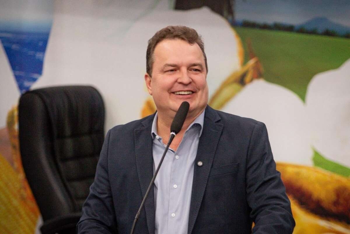 Russi defende participação feminina na política e vê mulheres candidatas fortes em 2026