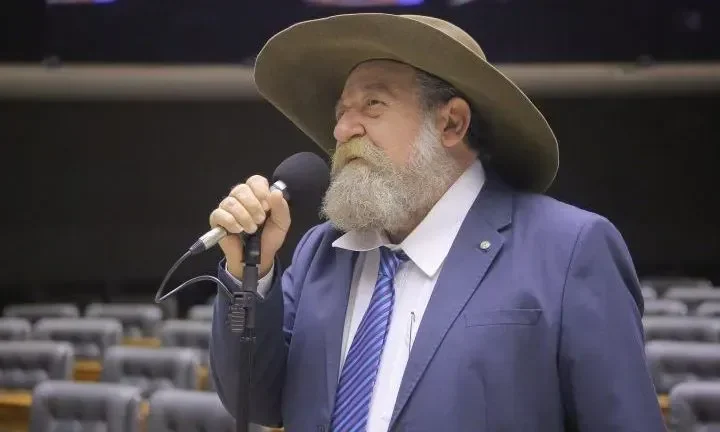 Barbudo contesta vantagem de Lula em pesquisa Datafolha e Quaest: “Não confio; acredito que está empatado”
