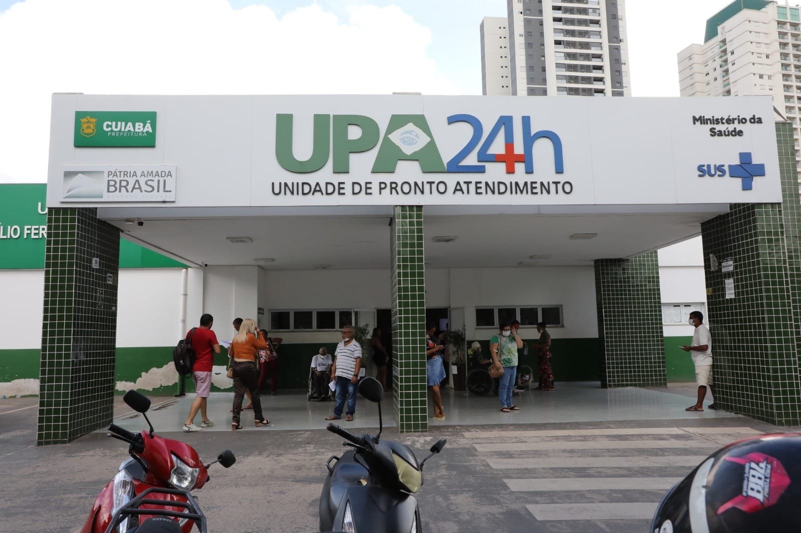 Idoso surta em na UPA de Cuiabá, ameaça servidora e acaba na delegacia