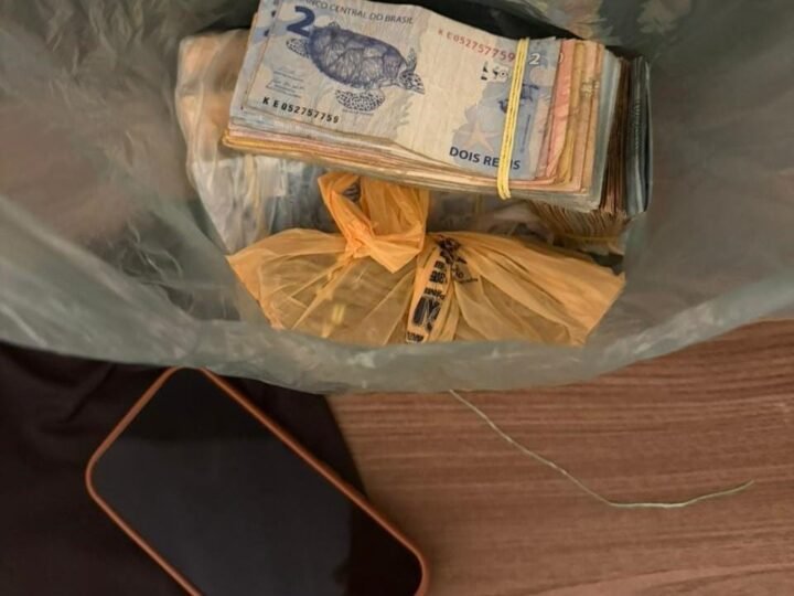 PC apreende três veículos, joias e R$ 53 mil em dinheiro de acusados de vazar investigação
