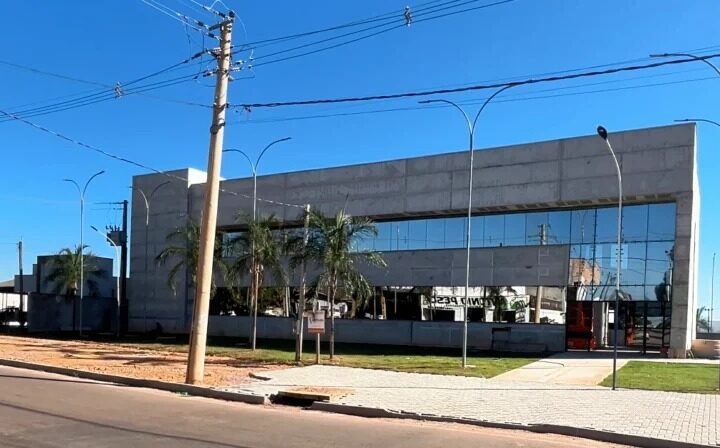 Sede da Politec de Guarantã do Norte já está com mais de 80% concluída. Uma obra da HP Construtora empreendimentos