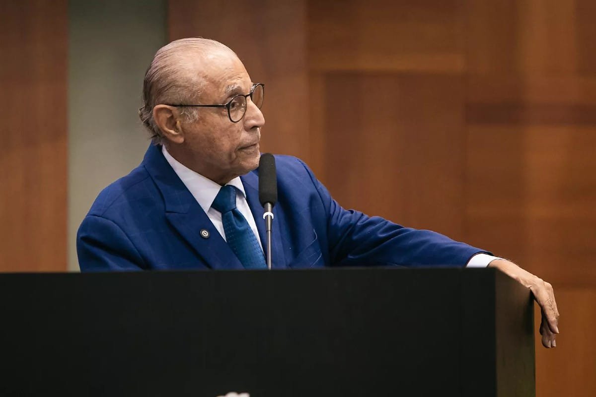 “Posso até votar nele”, diz Júlio após Pivetta prometer resolver problema de água em VG