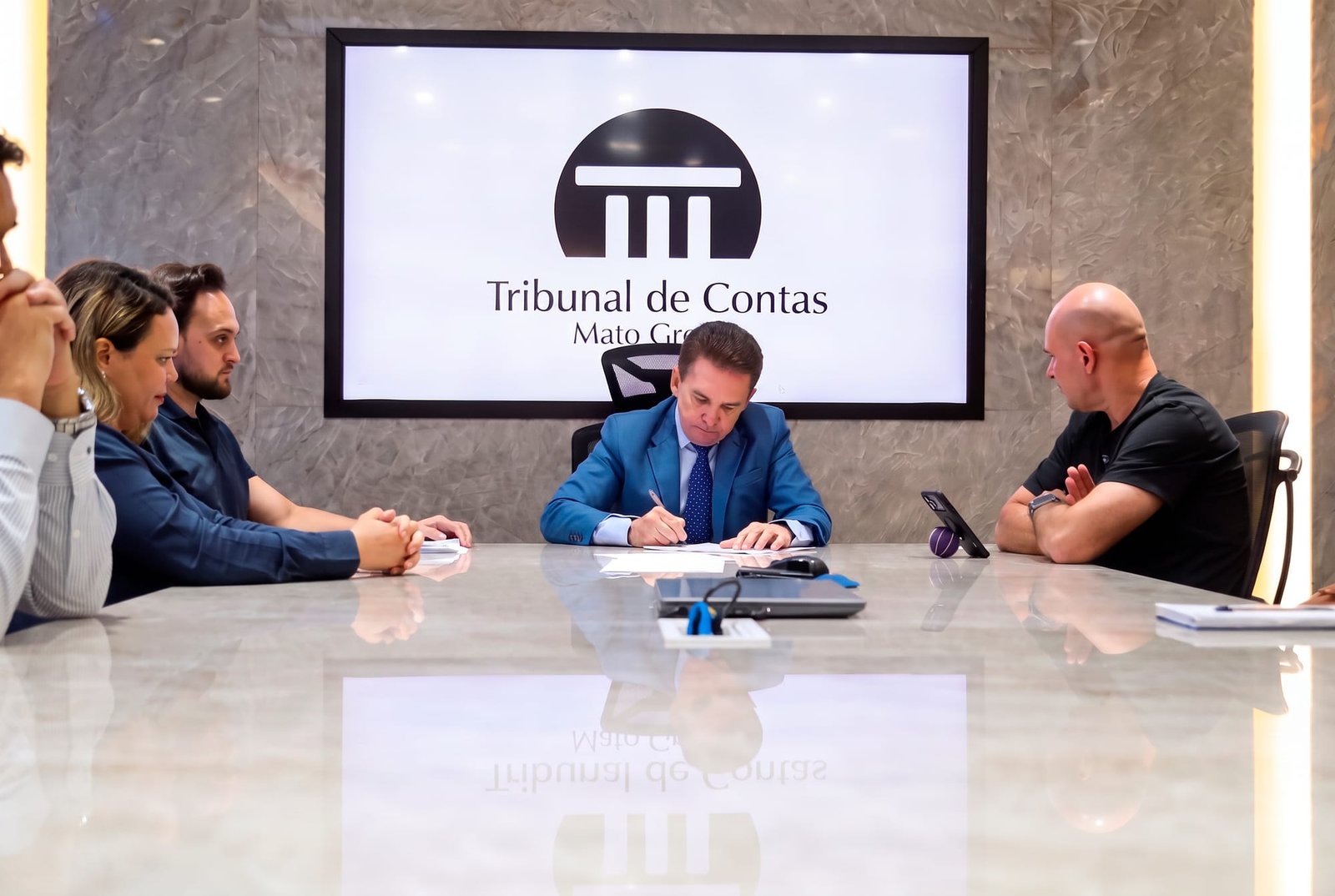 Tribunal de Contas autoriza pagamento de direitos trabalhistas a terceirizados de Cuiabá