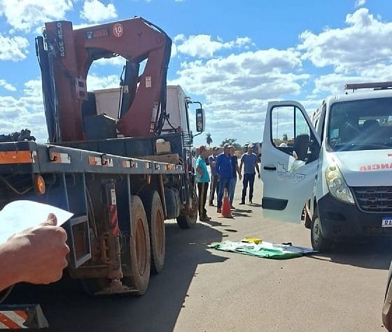 Idoso morre após ser atropelado por caminhão durante manobra em empresa no interior de MT