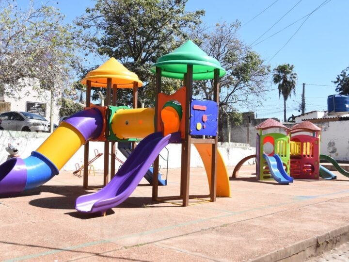 Volta às aulas em todas unidades na rede municipal tem início nesta terça-feira