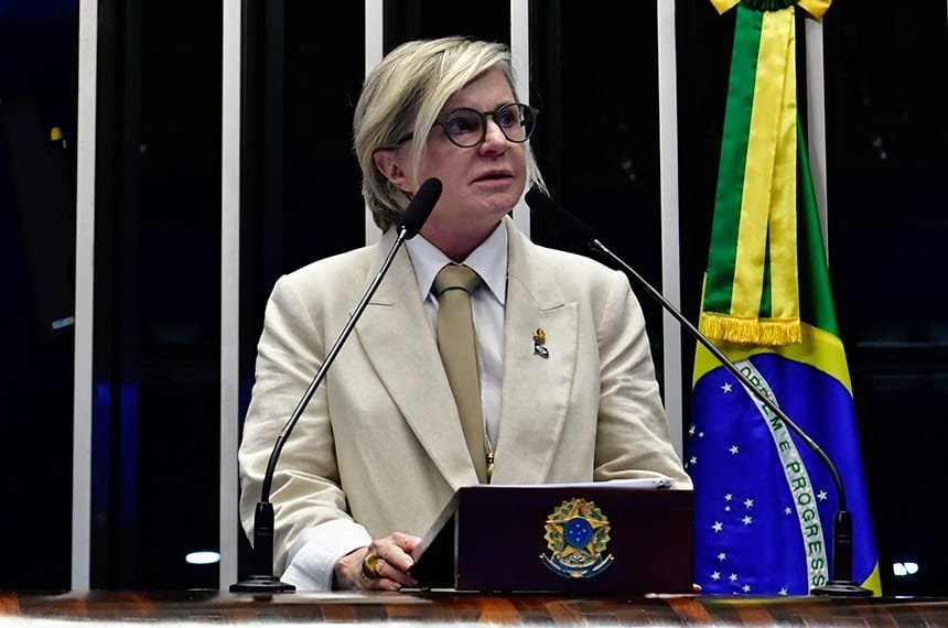 Margareth chama Eduardo Bolsonaro de “moleque” e cobra reação de Flávio