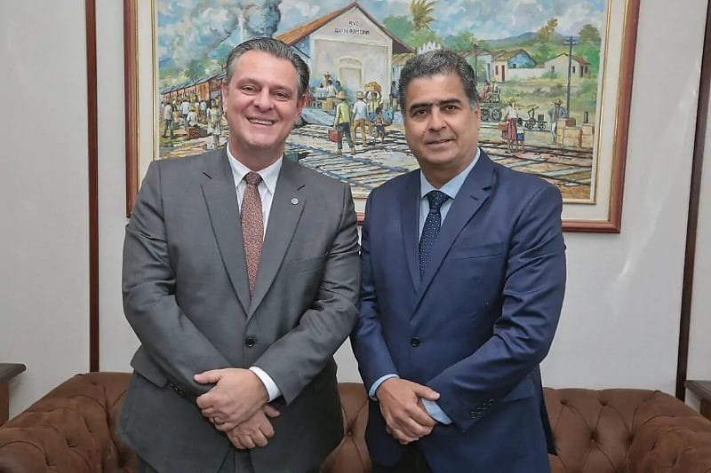 Fávaro minimiza caso “paletó”, dá aval a Emanuel, mas vê Natasha com vantagem no PSD