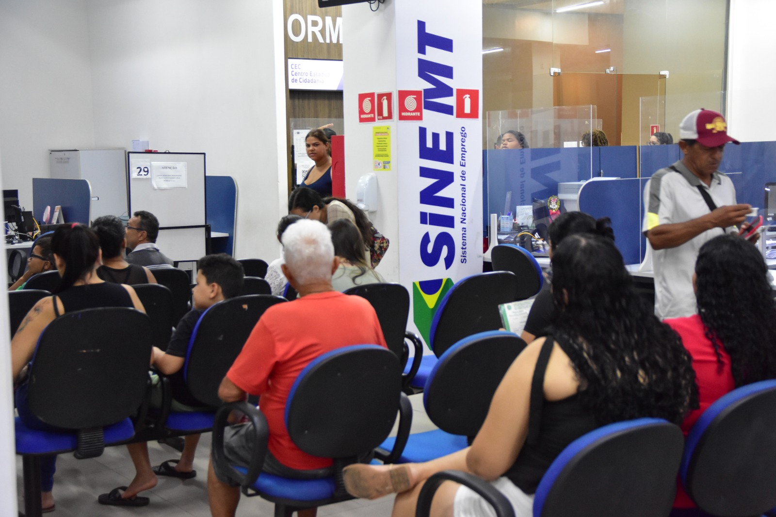 Sine-MT disponibiliza mais de 2,2 mil vagas de emprego nesta semana; confira