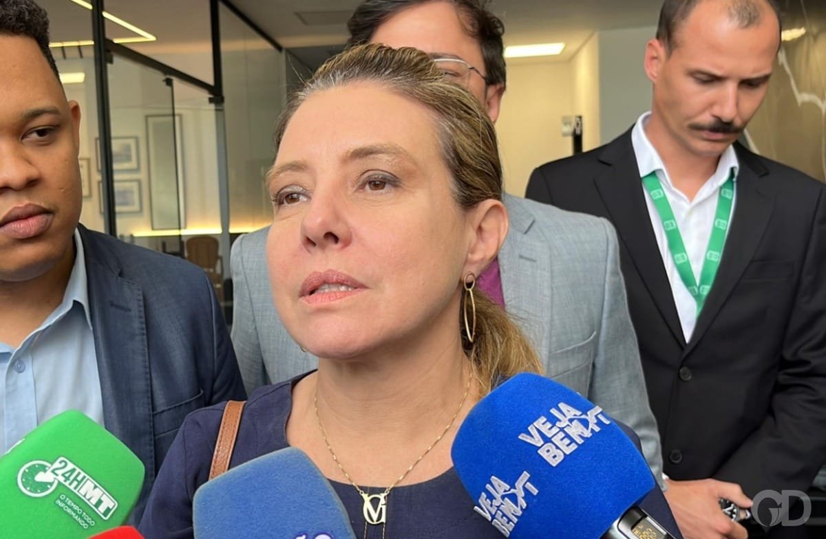 Flávia diz que Ananias não ajudou sua gestão: “Isso não teve apoio”