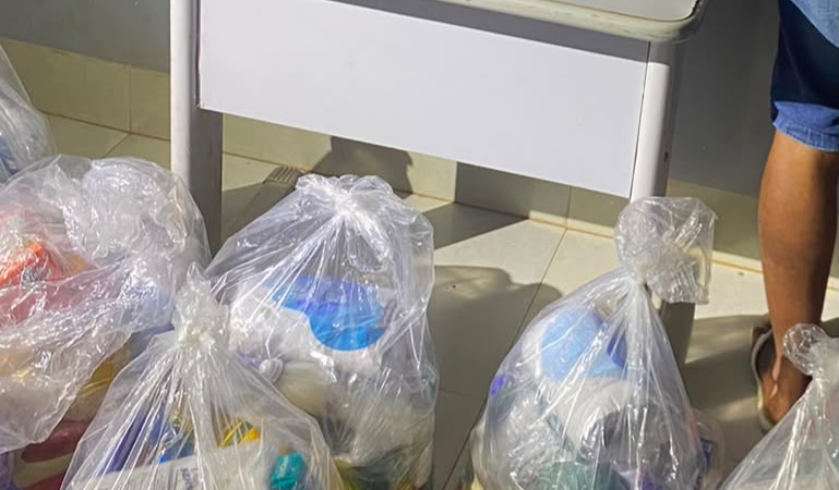 Faccionado é preso pela Polícia Militar com arma de fogo e 11 cestas básicas
