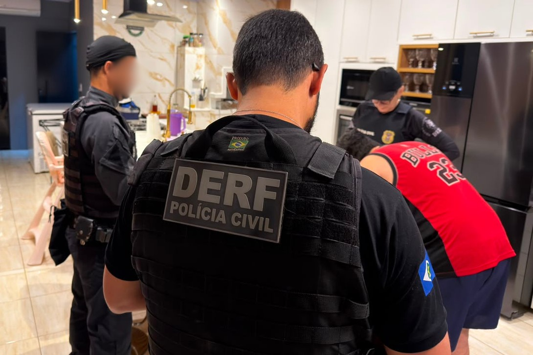 PC cumpre mandados em MT contra golpistas que enganaram compradora de Hilux de Goiás