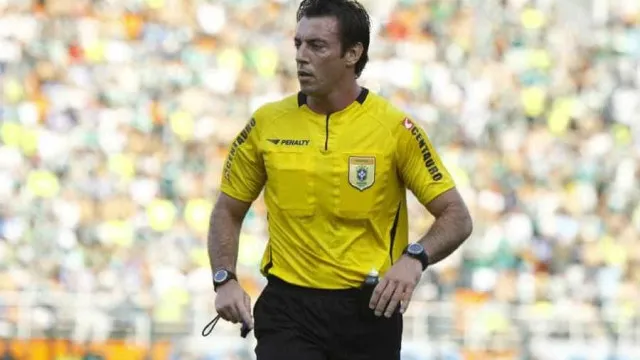 CBF defende árbitro Raphael Claus, chamado de ‘suspeito’ por Trump